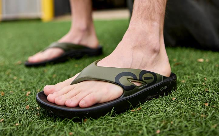 verde tático OOFOS sandália esportiva ooriginal masculina 62V2111