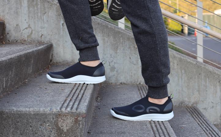 Branco preto OOFOS sapato baixo esportivo oomg masculino 62V2147