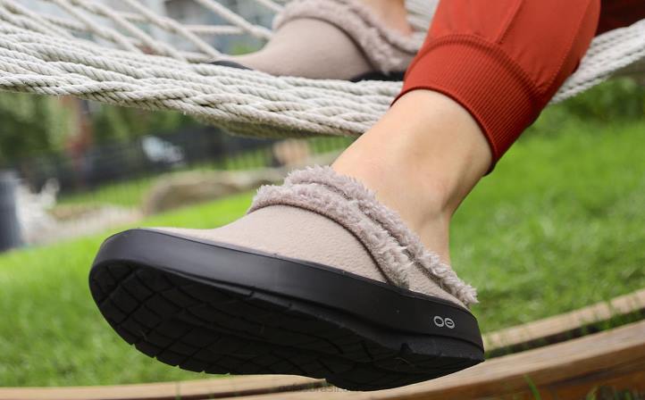 Pardo OOFOS sapato mule oocoozie feminino 62V2105