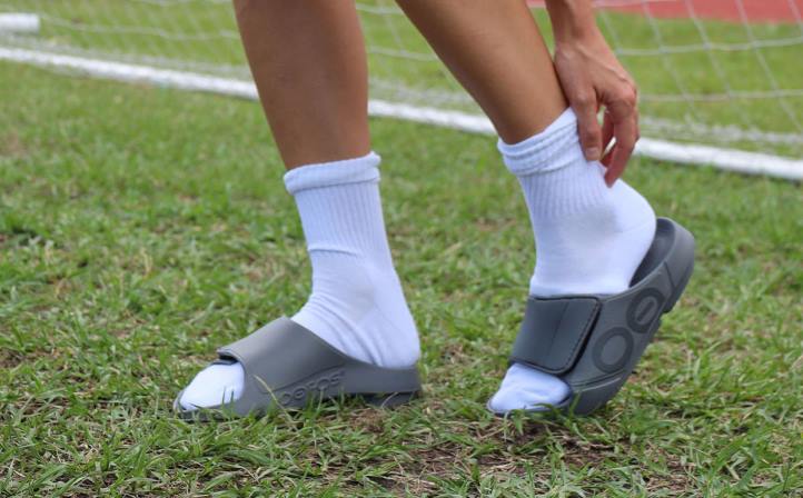 ardósia OOFOS sandália feminina ooahh esporte flex 62V252