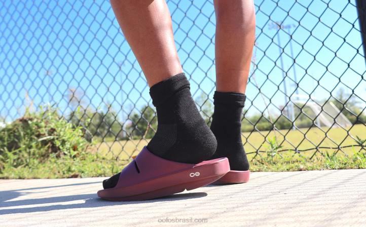 marte vermelho OOFOS sandália feminina ooahh slide 62V250