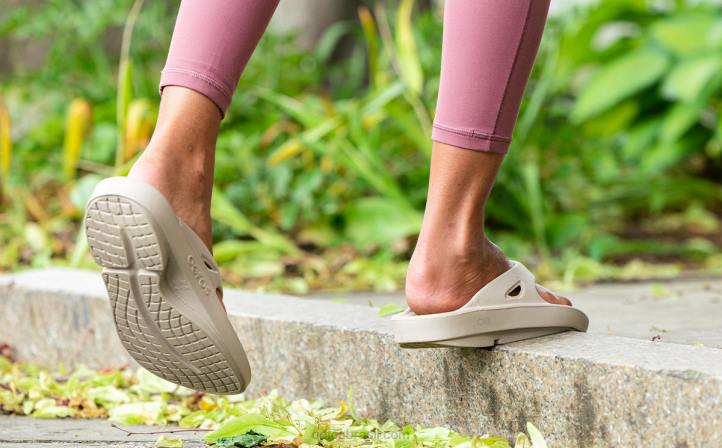 nômade OOFOS sandália ooriginal feminina 62V263