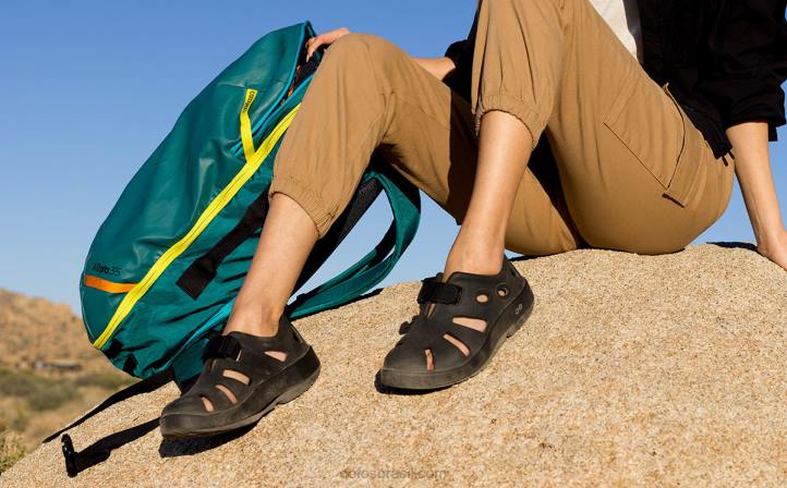 preto OOFOS sandália oocandoo feminina 62V247