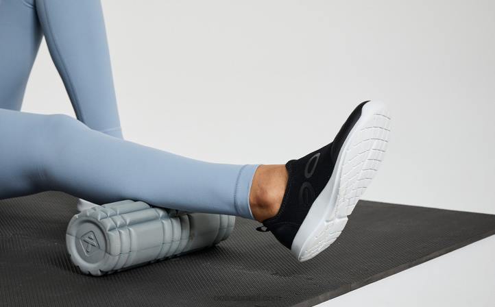 Branco preto OOFOS sapato baixo esportivo oomg feminino 62V270