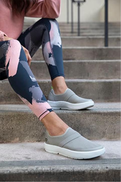 cinza OOFOS sapato baixo feminino oomg 62V279