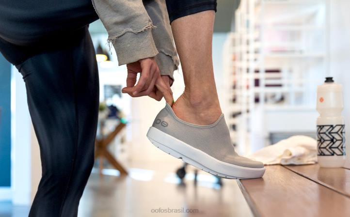 cinza OOFOS sapato baixo feminino oomg eezee 62V285