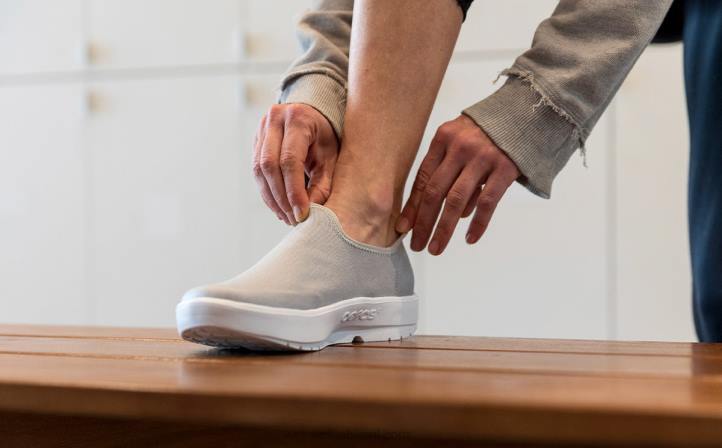 cinza OOFOS sapato baixo feminino oomg eezee 62V285