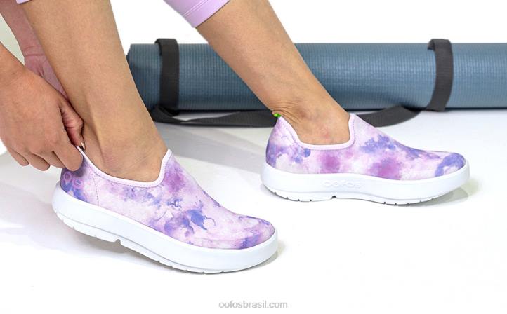 tie dye lavanda OOFOS sapato baixo feminino oomg eezee 62V274